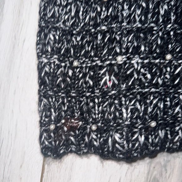 Betsey Johnson Scarf Silver Black Pearl Beads Infinity Cowl Neck Knit - Picture 2 of 10